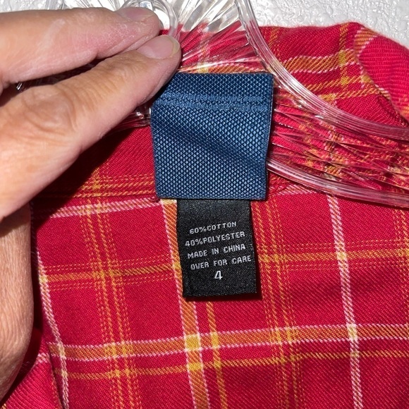 Harry Potter Gryffindor Long sleeve plaid shirt. Size (2X) - Picture 4 of 7